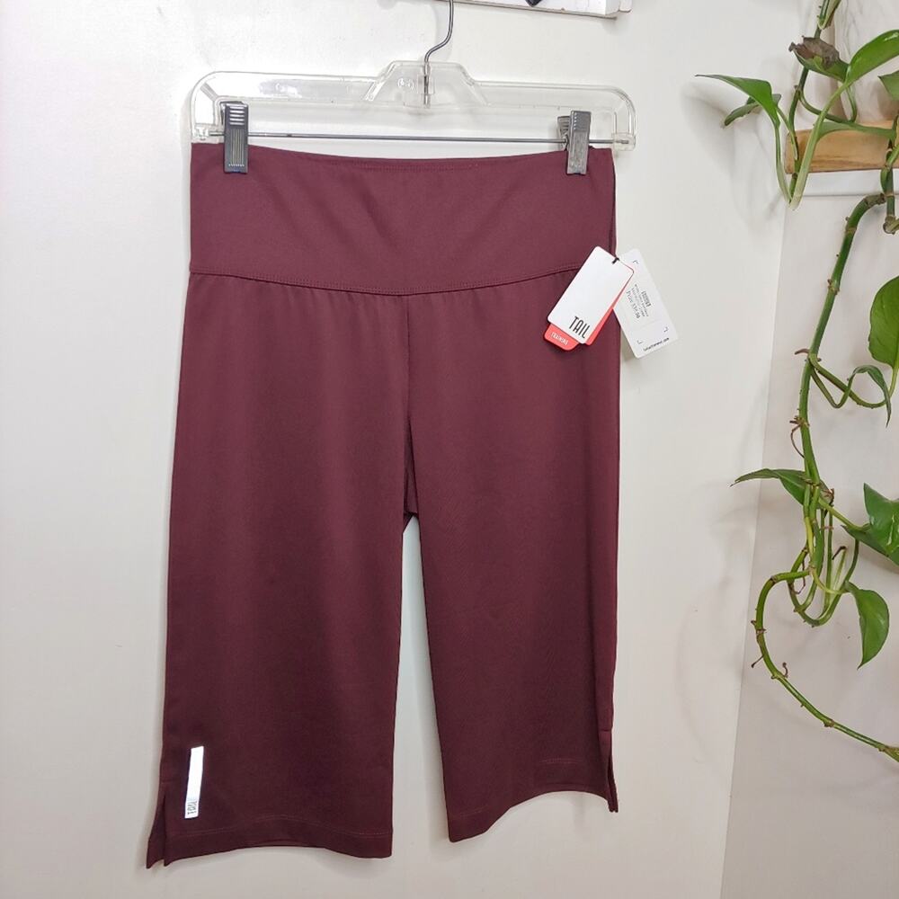 NWT Tail activewear Burgundy Capri Shorts, S